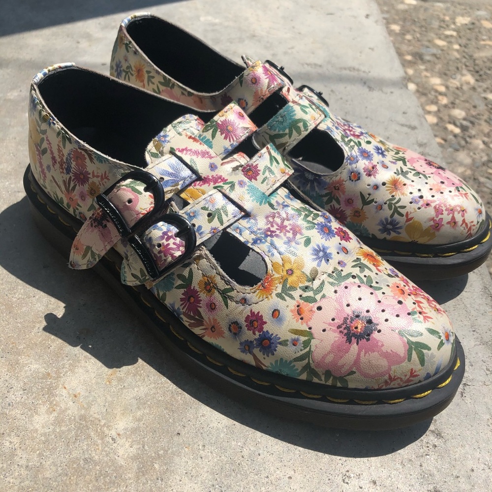 RARE Dr. Martens 8065 Wanderlust Mary Jane